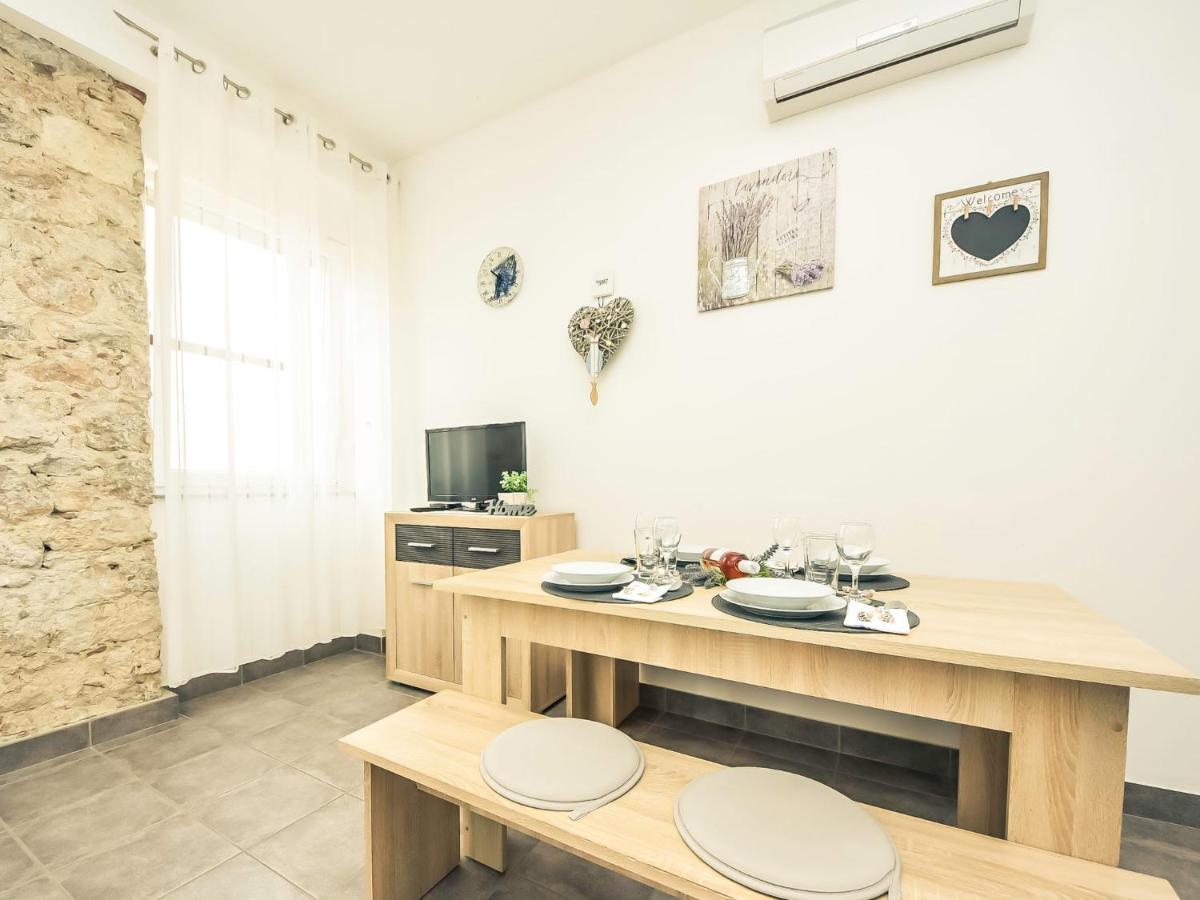 Apartment Snjezana-3 By Interhome คาร์โลบัก ภายนอก รูปภาพ